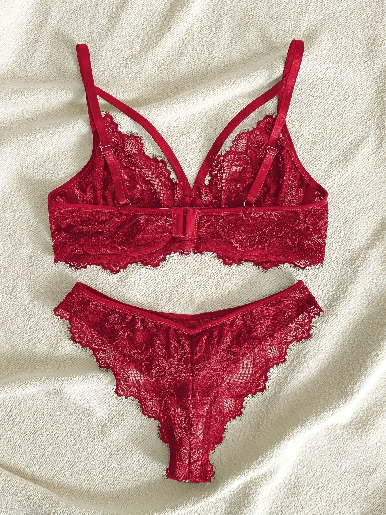 Women's Lace Lingerie Set with Underwire Bra and Mid-Rise Panties