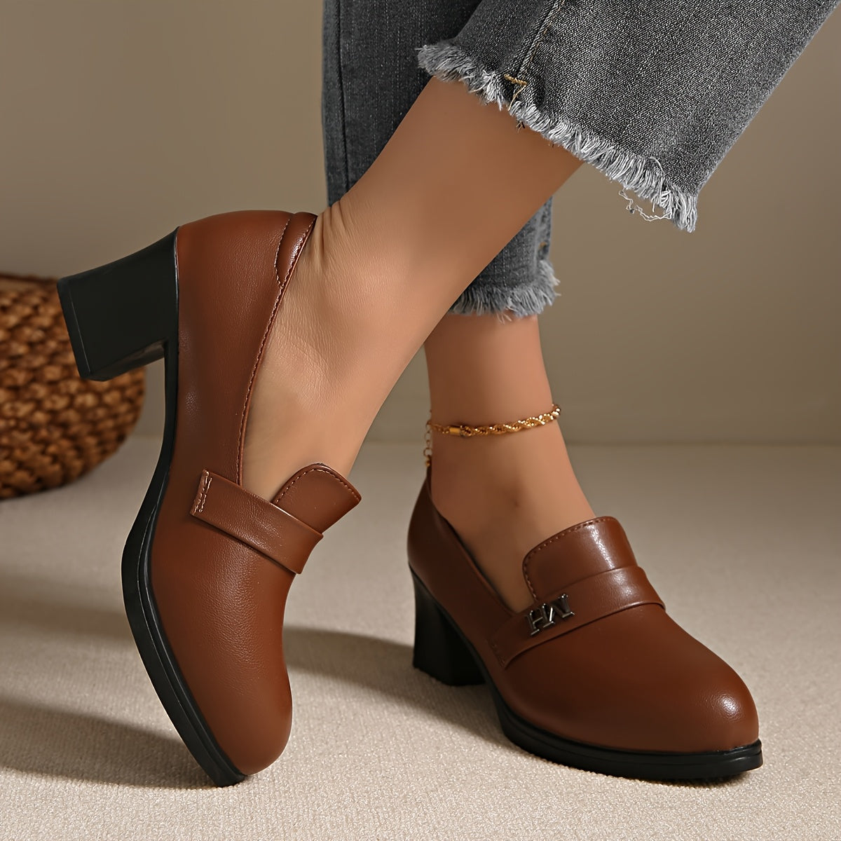 Ayollar uchun blok poyafzalari qulay va ko‘p maqsadli kiyinadigan poyabzal