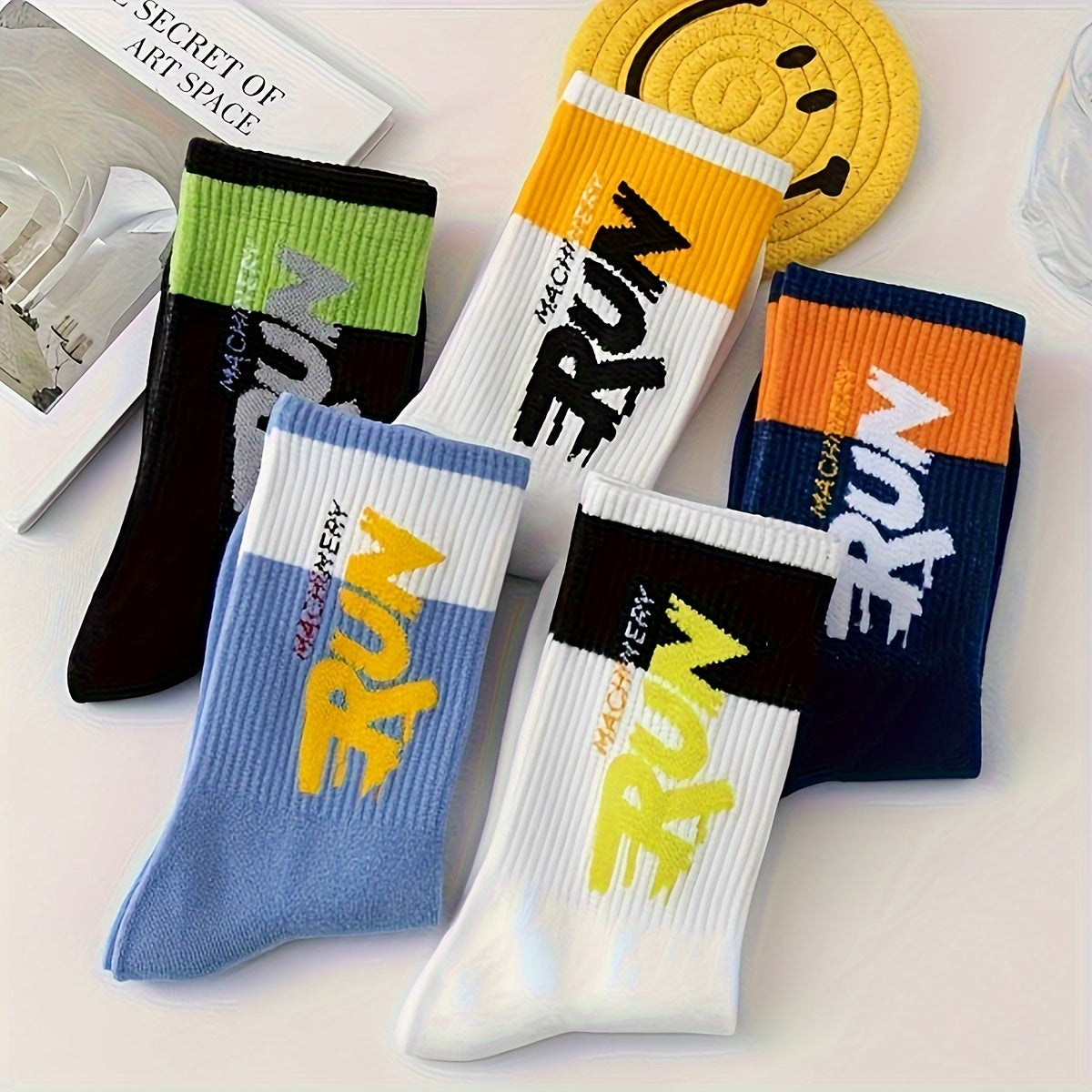Men's Mid-Calf Crew Socks 5 Pairs Letter Pattern Breathable Polyester for Outdoor Sports