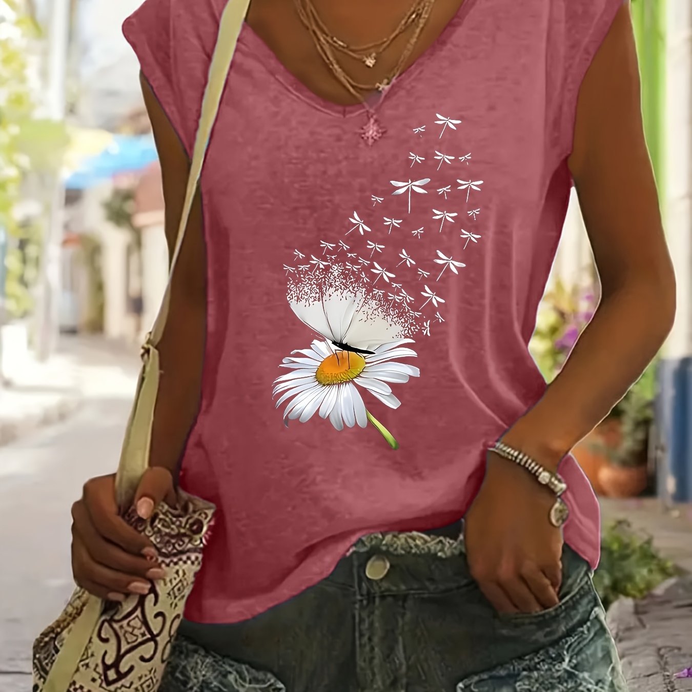 Plus Size Women's V-Neck Short Sleeve T-Shirt Black White Daisy Butterfly Casual Fit