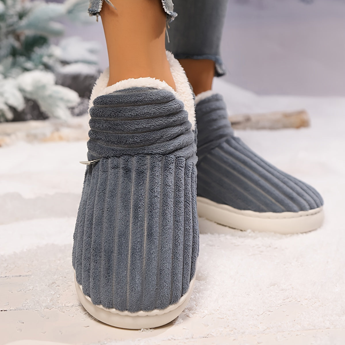 Women's Winter Slipper Boots Soft Plush Interior Slip-On Indoor Outdoor