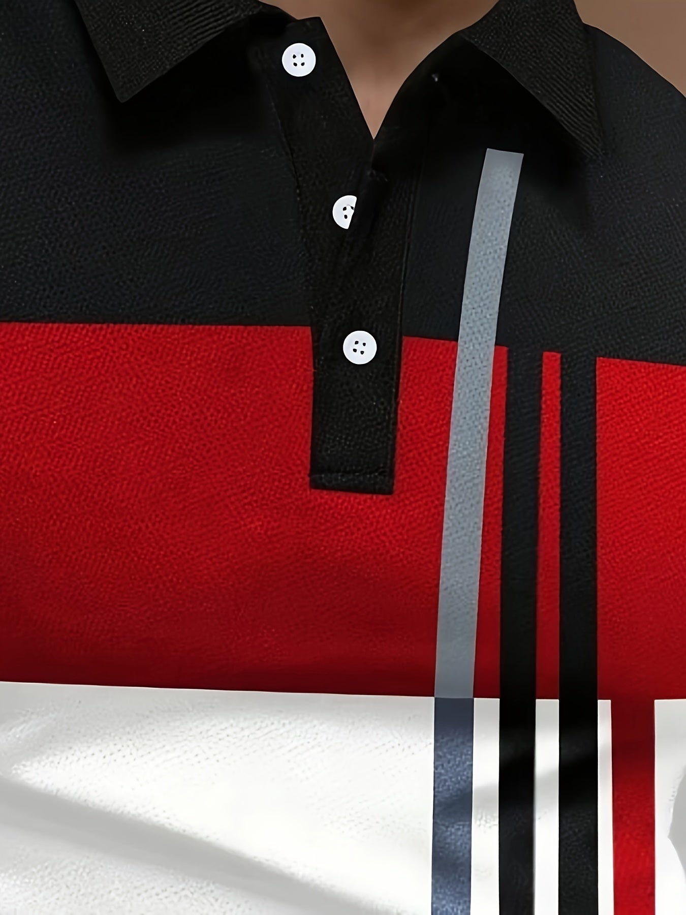 Erkaklar uchun rangli blokli chiziqli ko'ylak, golf va ochiq havoda faoliyatlar uchun mukammal, uzun yenglar va tugmachali yoqa bilan.