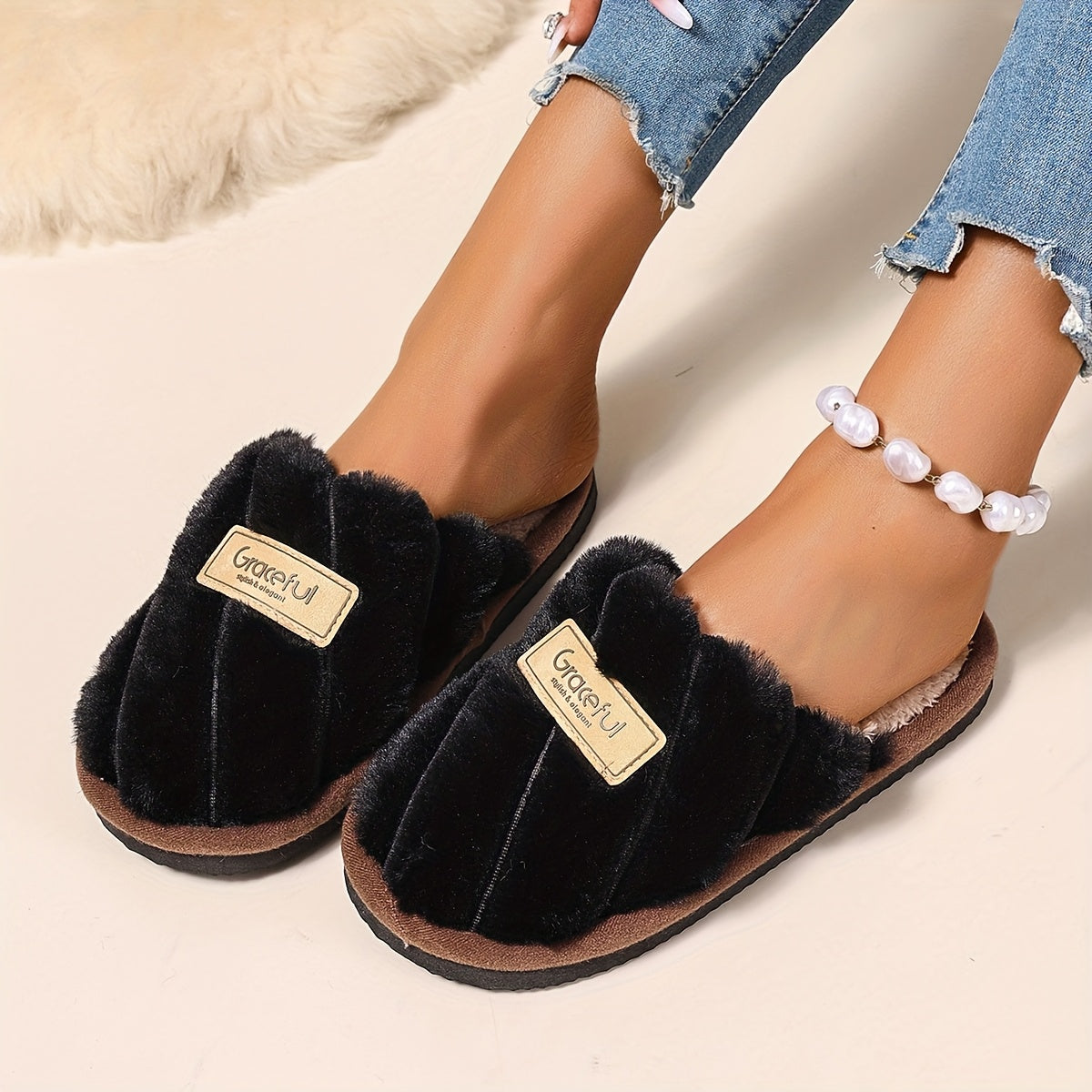 Unisex Checkered Plush Slippers Non-Slip EVA Sole All-Season Home Shoes