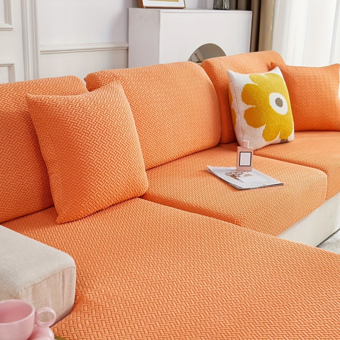 Современный серый чехол для подушки дивана с эластичной посадкой и мягкой текстурированной тканью. Машинная стирка для повышения комфорта в гостиной.