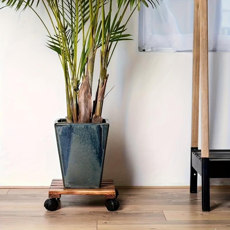 Qattiq yog'ochdan yasalgan o'simlik aravachasi, qulflanadigan g'ildiraklari bilan, og'ir o'simliklarni ichkariga yoki tashqariga ko'chirish uchun mukammal.