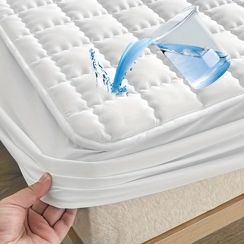 Light Gray Quilted Waterproof Fitted Sheet Breathable Polyester Deep Pockets Easy Care