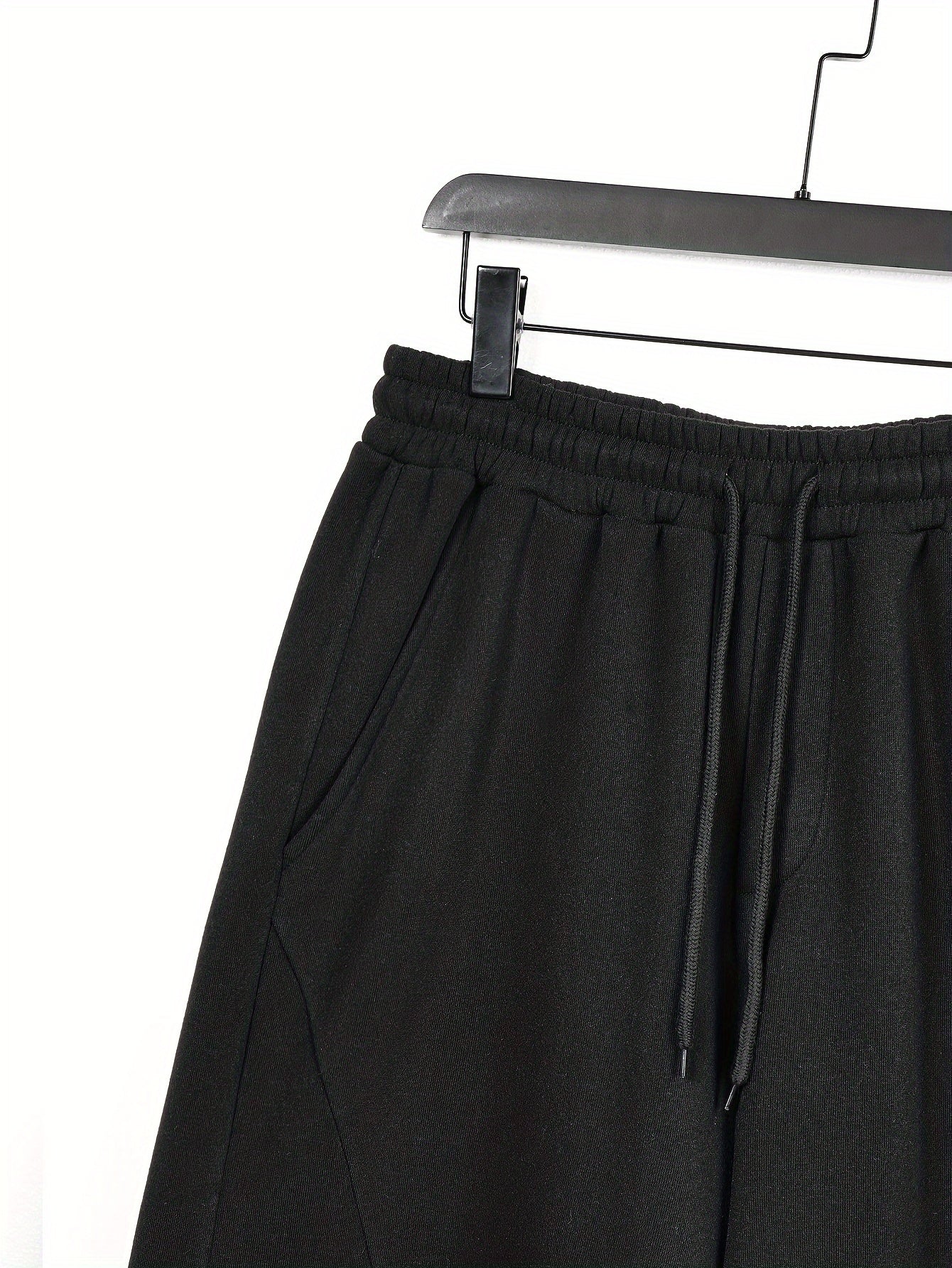 Erkaklar uchun keng qulay fitli sport shimlari, tasodifiy sport kiyimlari uchun ideal.