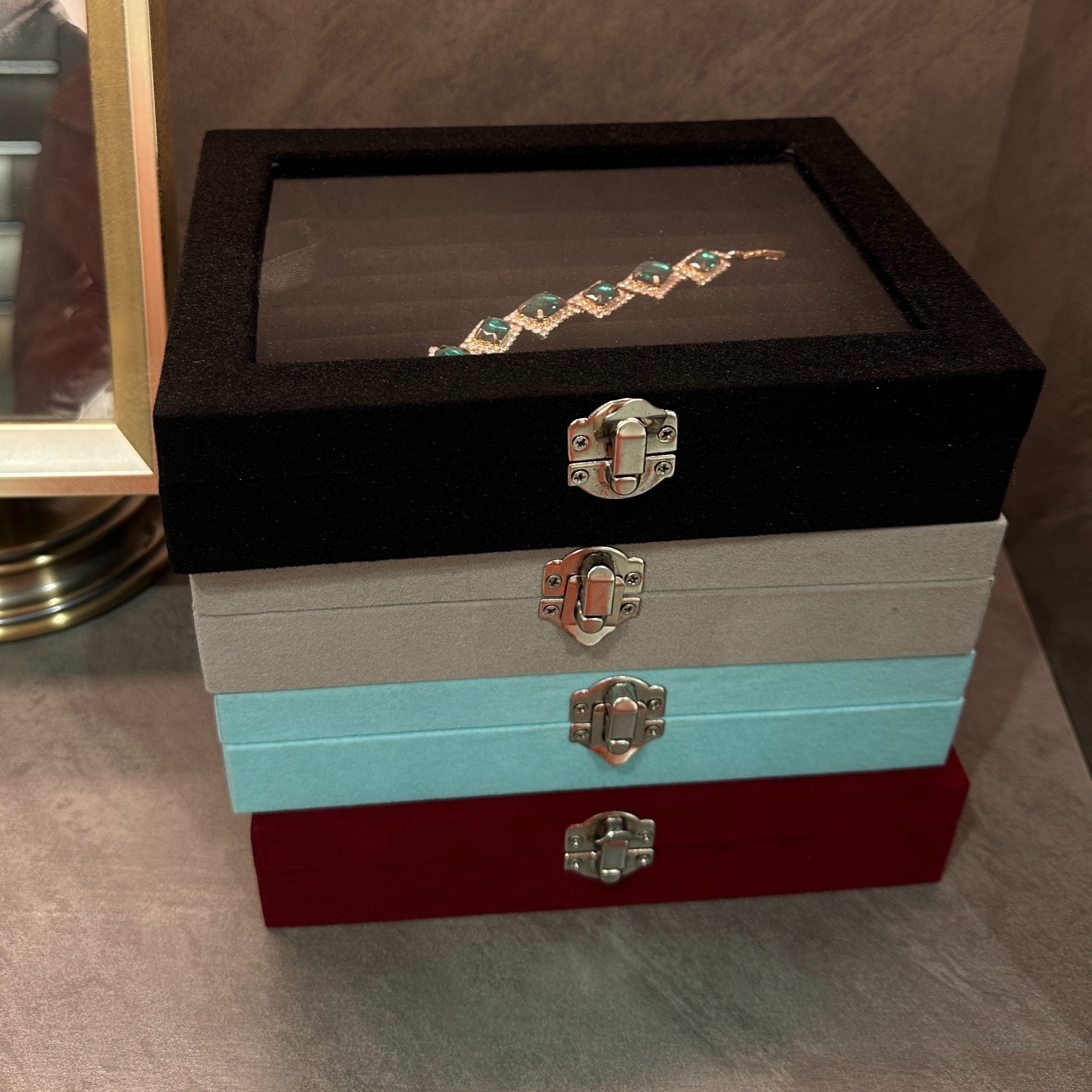 Shisha zargarlik qutisi, mato ichki qismi va uzuk uchun rolik bilan, kichik aksessuarlarni tartibga solish uchun