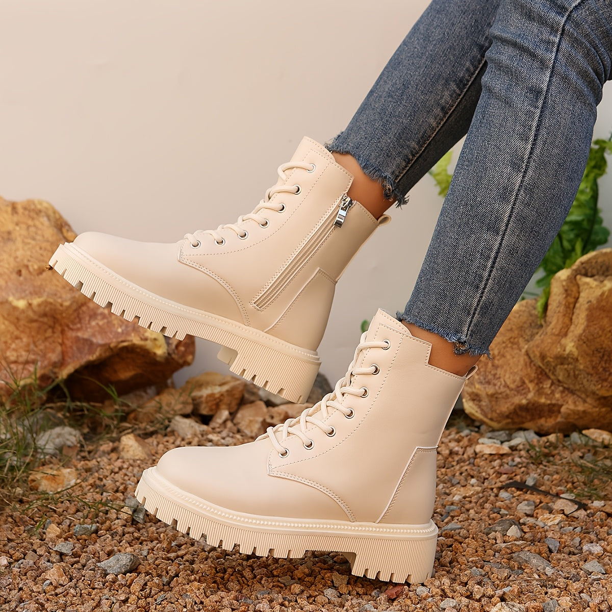 Women's Fleece-Lined Ankle Boots Winter Warm Lace-Up Casual Shoes