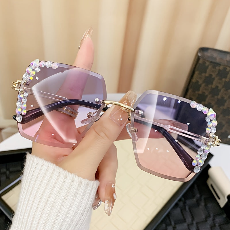 Gafas de sol cuadradas para mujer con marco de metal adornado con rhinestones y detalles de purpurina