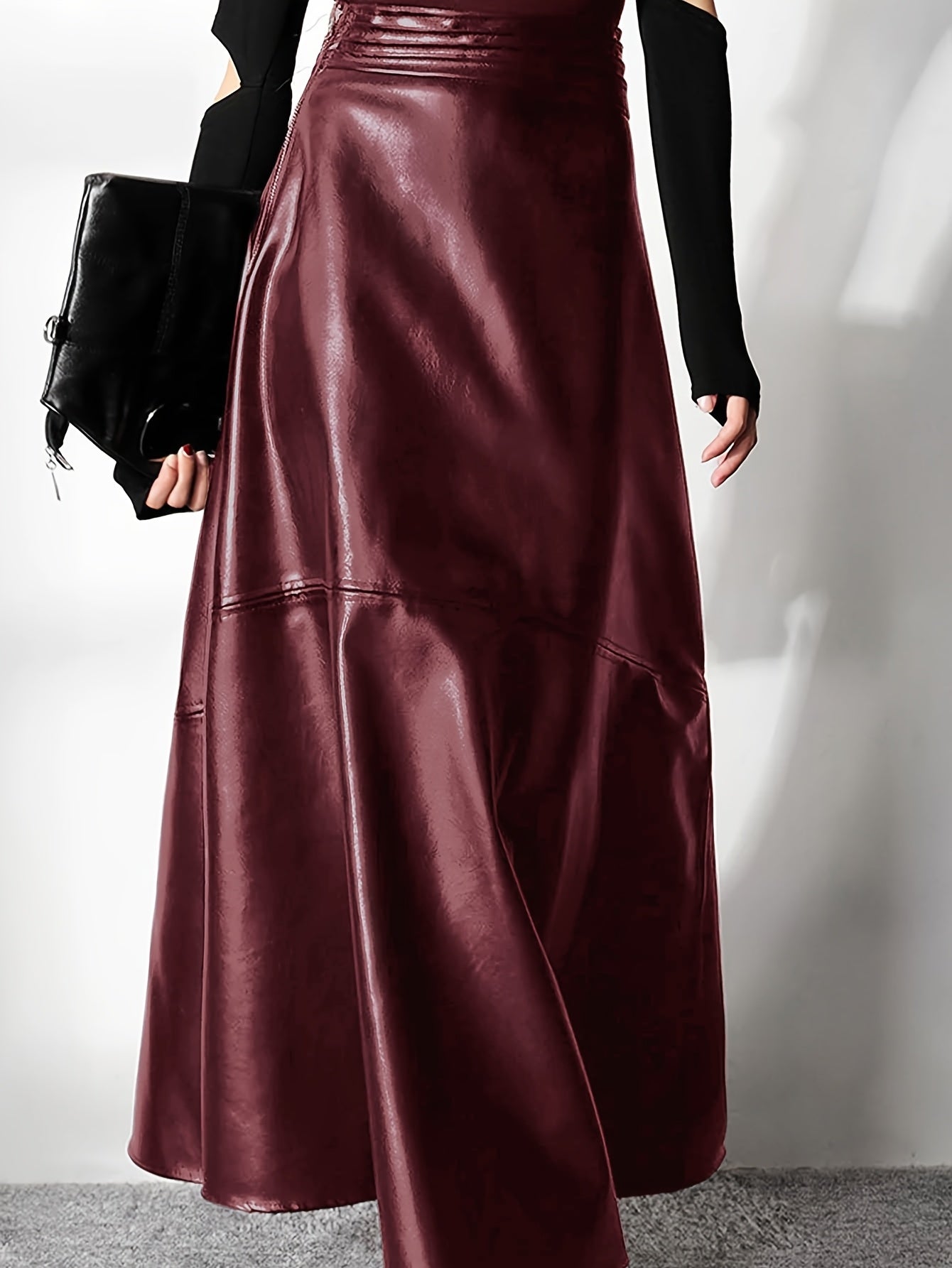 Maxsus dizayni bo'lgan plussayz modali ayollar uchun flared A-line sun'iy charm yubka.