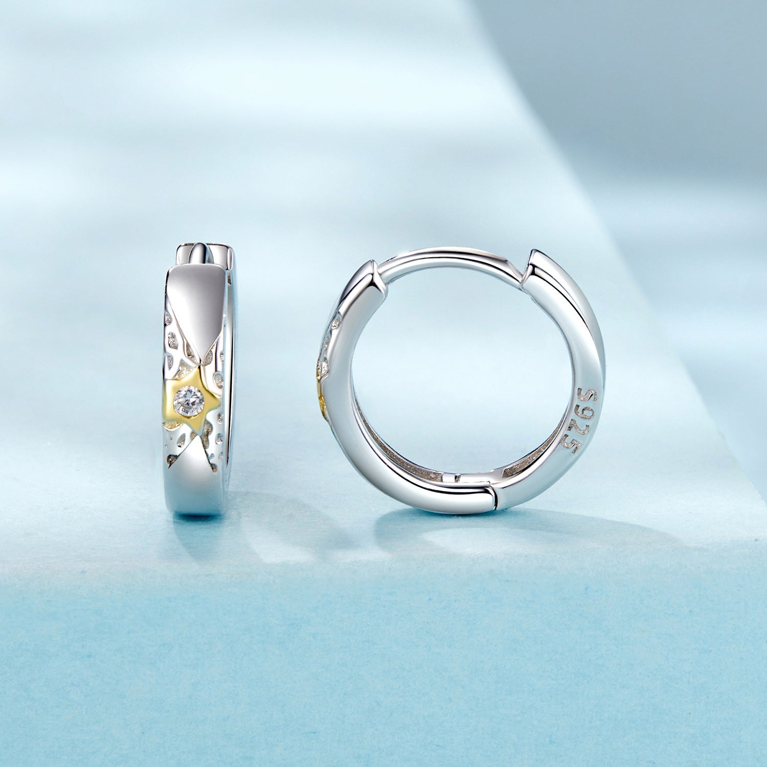 Ayollar uchun Yulduz va Zirconiya bilan Sterling Silver Halqa Eshiklar