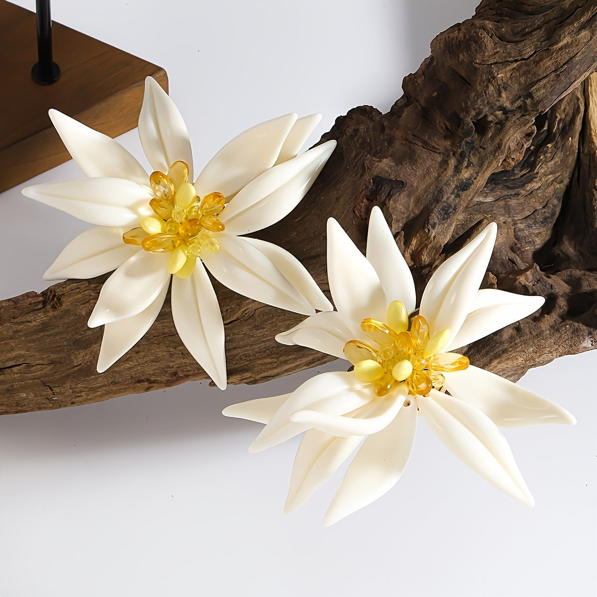 Женские серьги-гвоздики с лепестками лотоса из смолы, нержавеющая сталь, 3D-дизайн, подарок