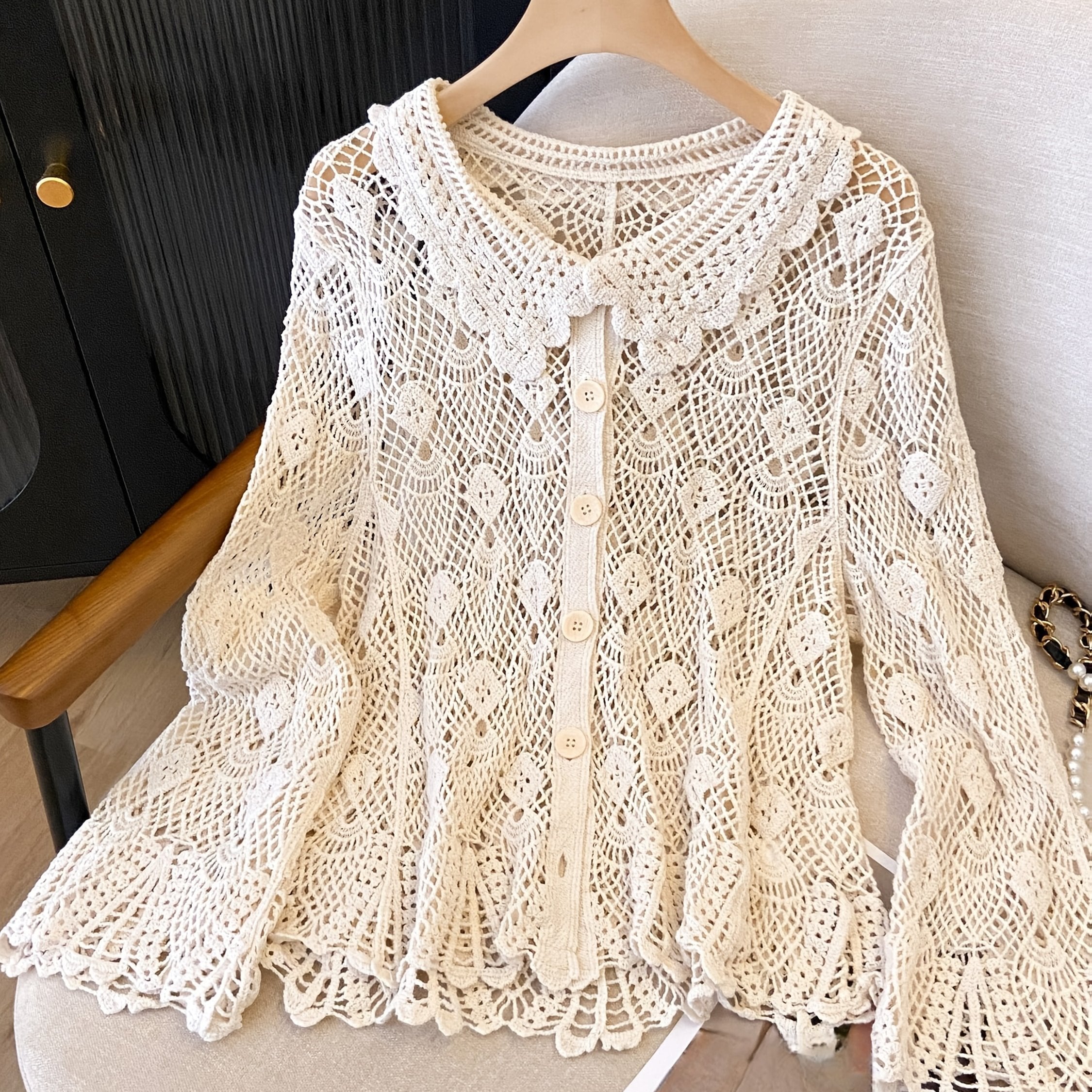 Blusa de encaje de crochet con cuello en V para mujer talla plus de manga larga primavera verano