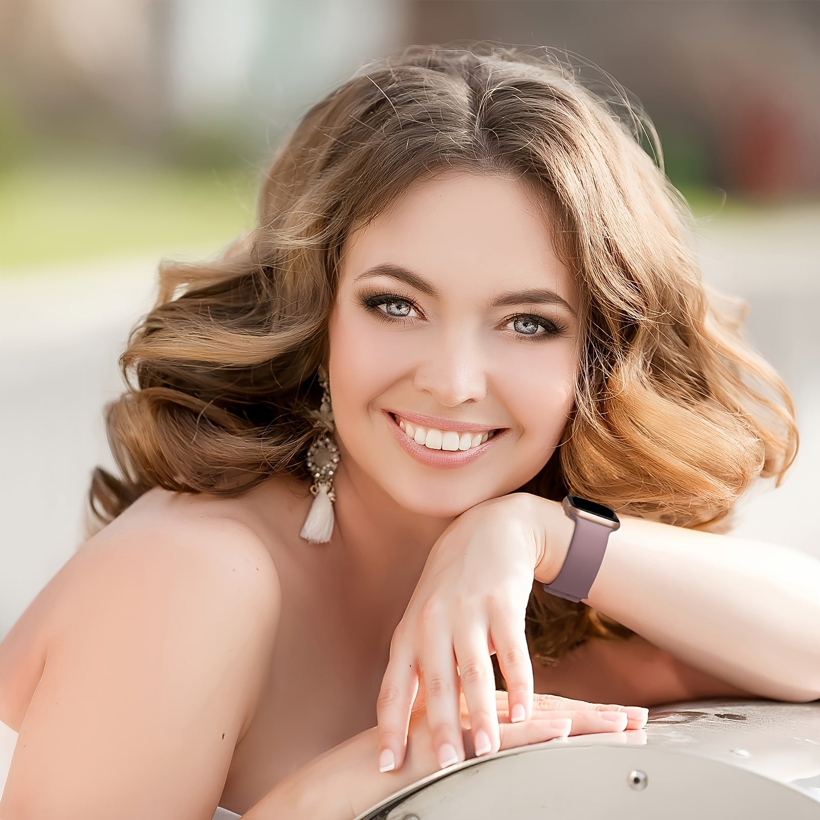 Ikki yumshoq silikon sport soat bilaguzuklari Apple Watch uchun qora va oq ranglarda, suv o'tkazmaydigan va sozlanadigan, iWatch Ultra, SE, Series 1-9 (38mm-49mm) bilan mos keladi. Erkaklar va ayollar uchun mos.