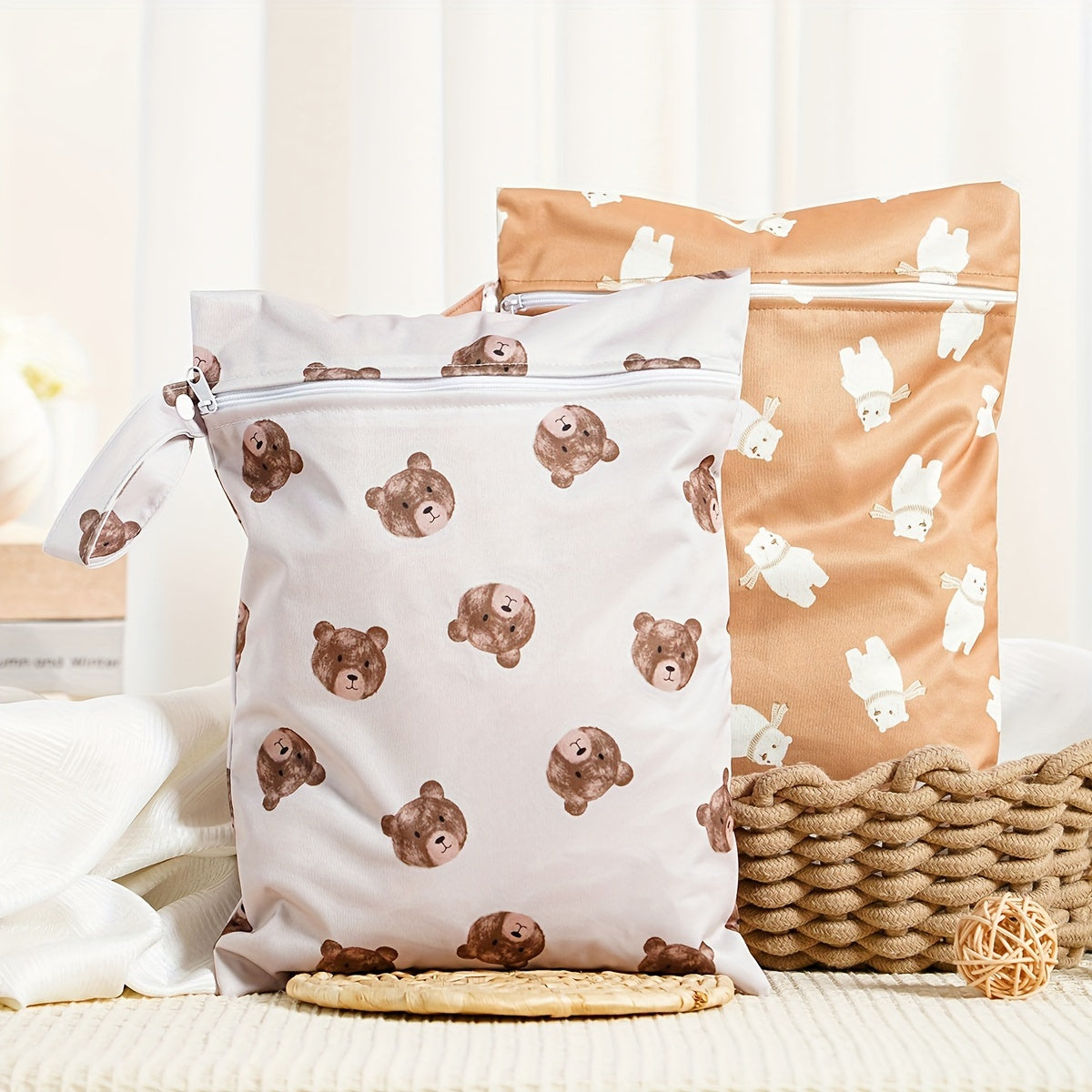 Портативная сумка для мамы в путешествии, водонепроницаемая сумка для подгузников с 2 отделениями для влажных и сухих вещей.