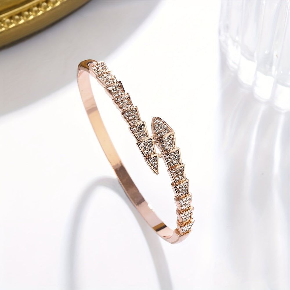 Serpentine Rhinestone Bracelet Zinc Alloy Simple Luxury Jewelry for Daily and Party Wear