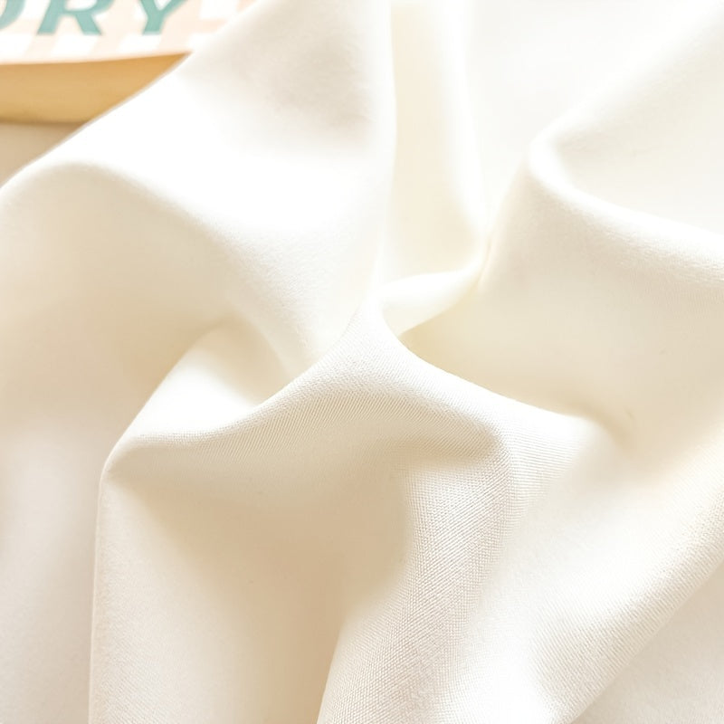 Элегантный вышитый комплект постельного белья с кружевным чехлом на пуховик и наволочками