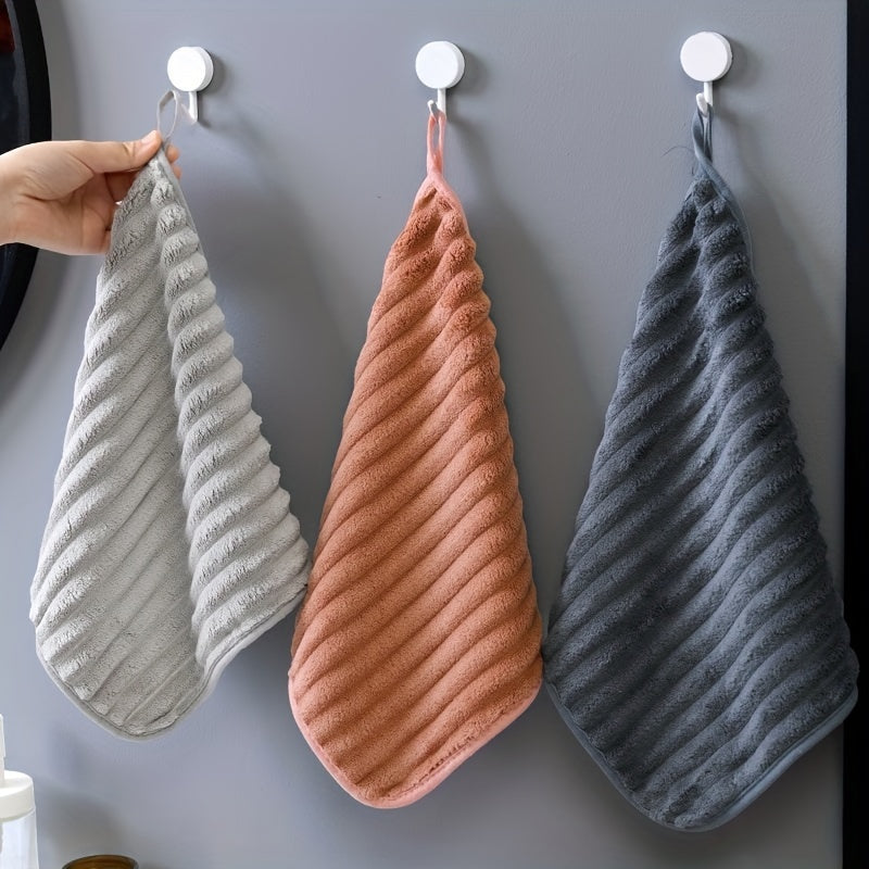 Yumshoq tez quriydigan qo'l sochiqlari 1, 3 yoki 5 ta to'plamlarda, oshxona, hammom va uyda foydalanish uchun mos.