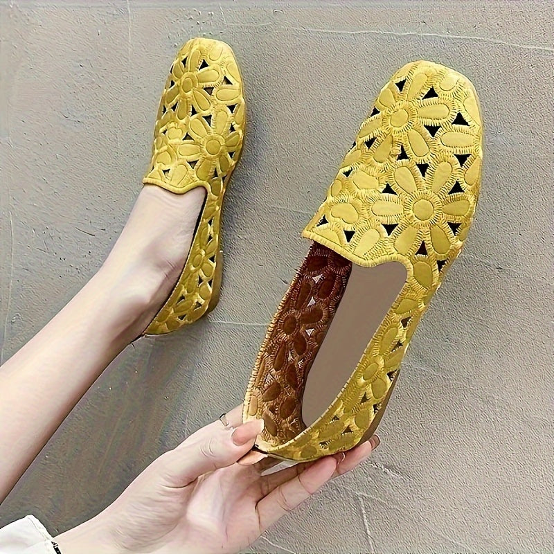 Women's Floral Pattern Slip-On Flat Shoes Lightweight Casual Hollow-Out Design