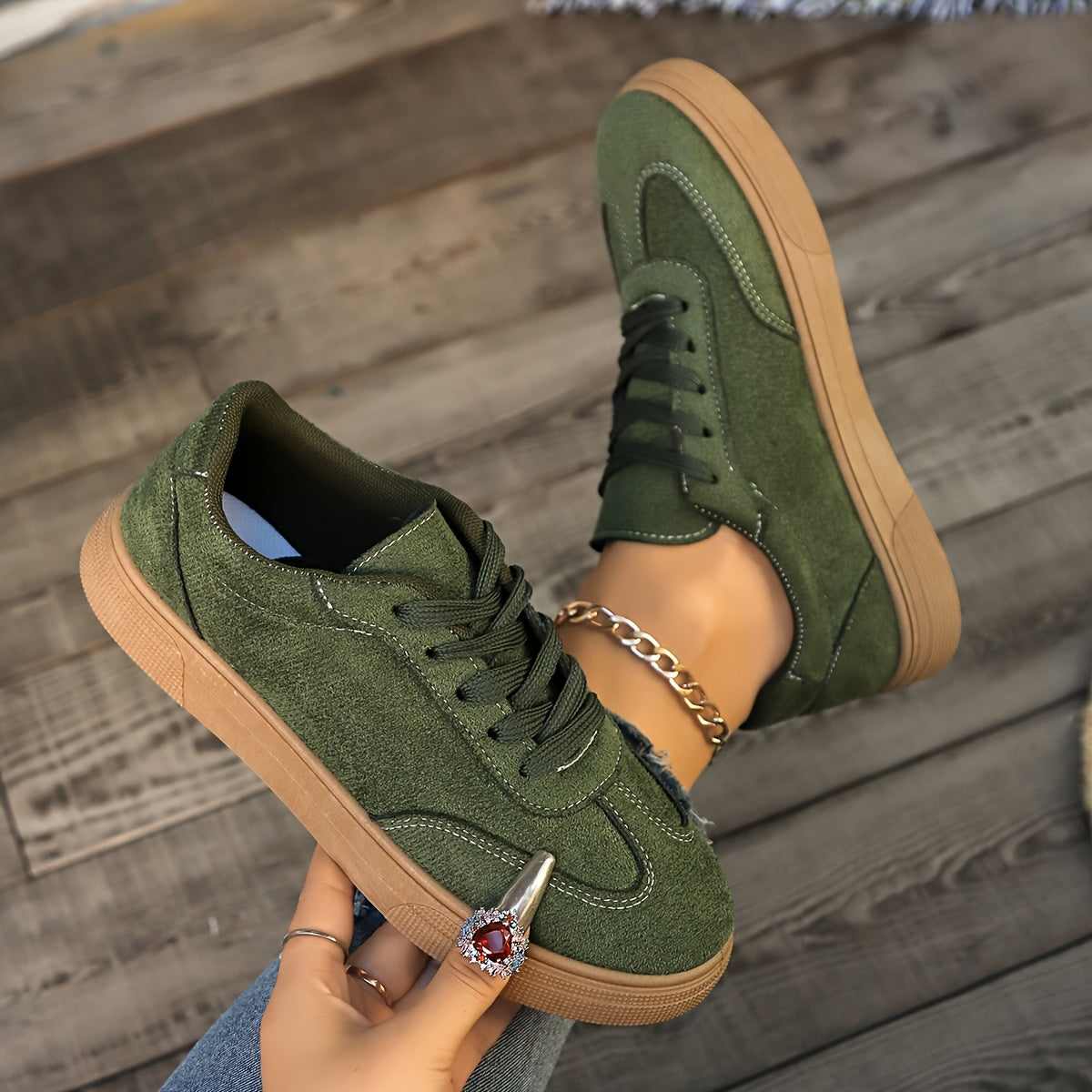 Women's Retro Sneakers Solid Color Casual Athletic Shoes Breathable Lightweight