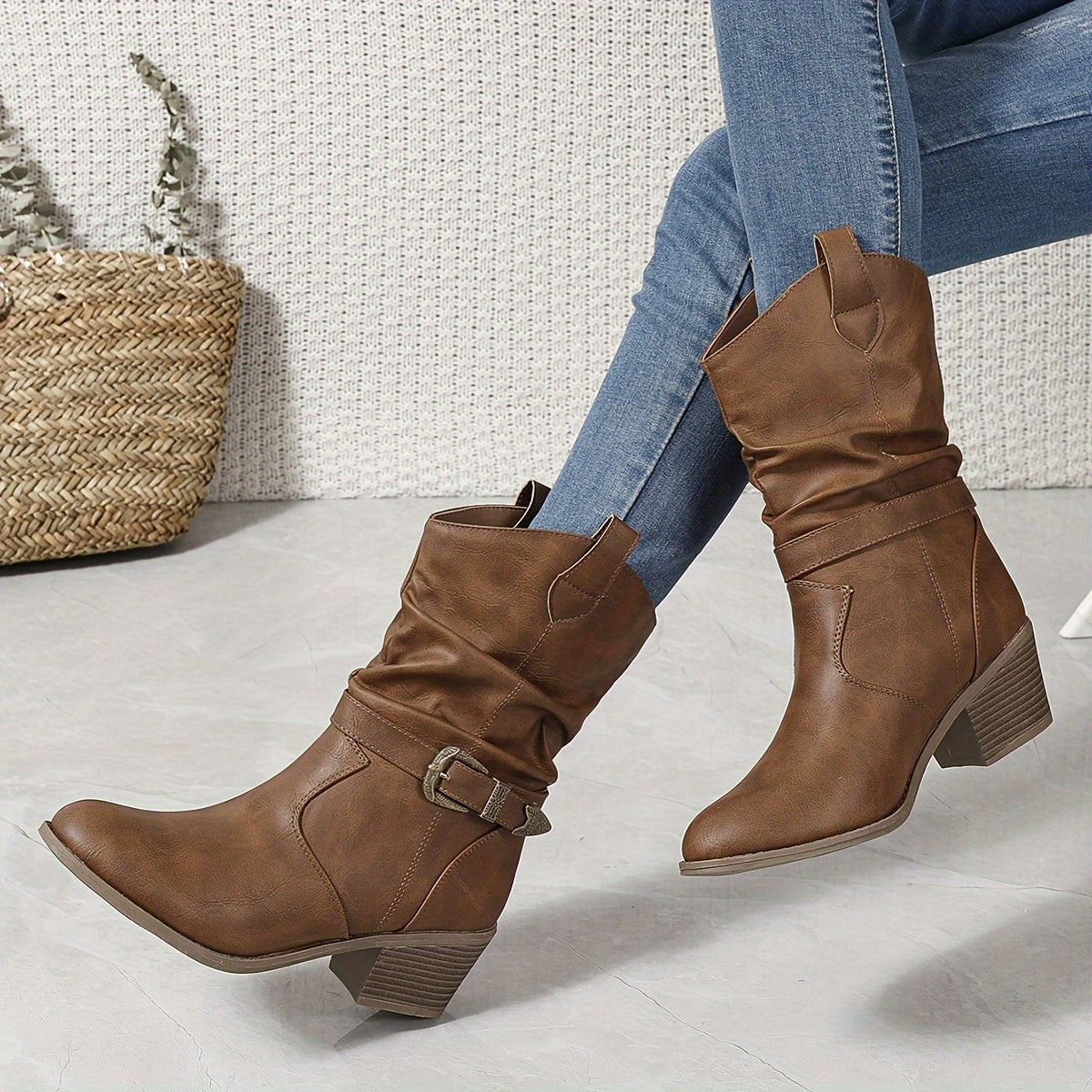 Women's Leather Round-Toe Chunky Heeled Riding Boots with Pleated Fasteners