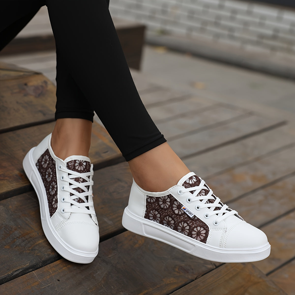 Women's White Breathable Lace-Up Low-Top Sneakers Casual Walkers