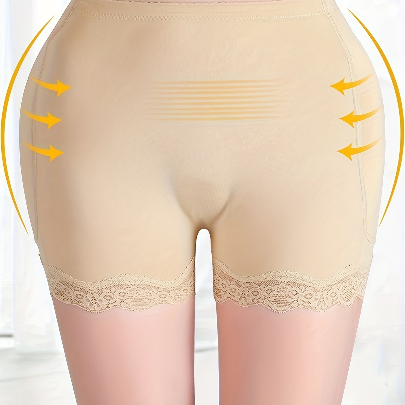 Шорты с высокой талией, формирующие фигуру, с подушечками для ягодиц, контролем живота и кружевной отделкой. Изготовлены из полиэстера (80%) и спандекса (20%) с технологией укрепления бедер.