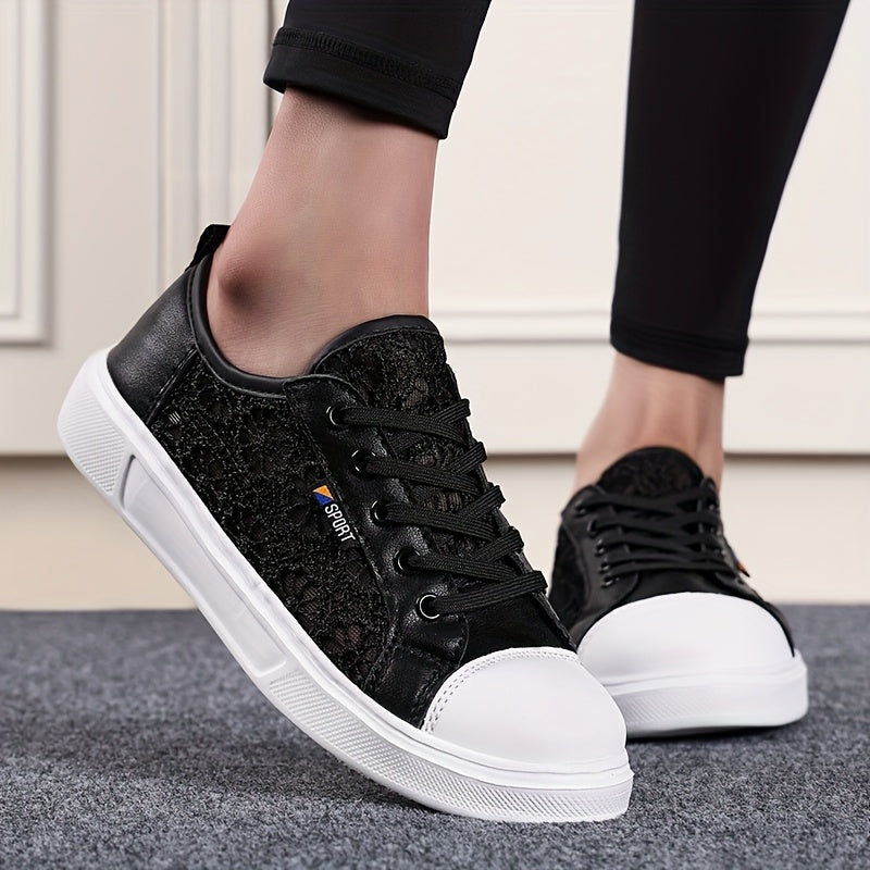 Ayollar uchun tirkama tarmoq bo'sh oddiy sport poyabzal oq nafas oladigan tekis poyabzal