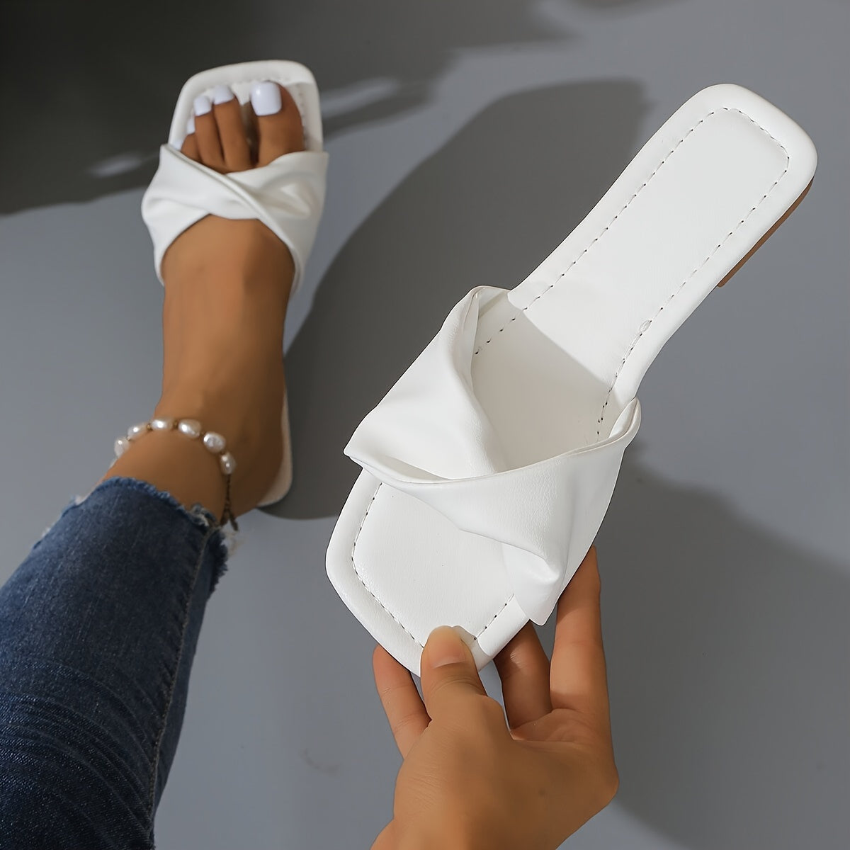 Women's Flat Sandals Folded Soft Flat Heels Summer Slip-On Shoes