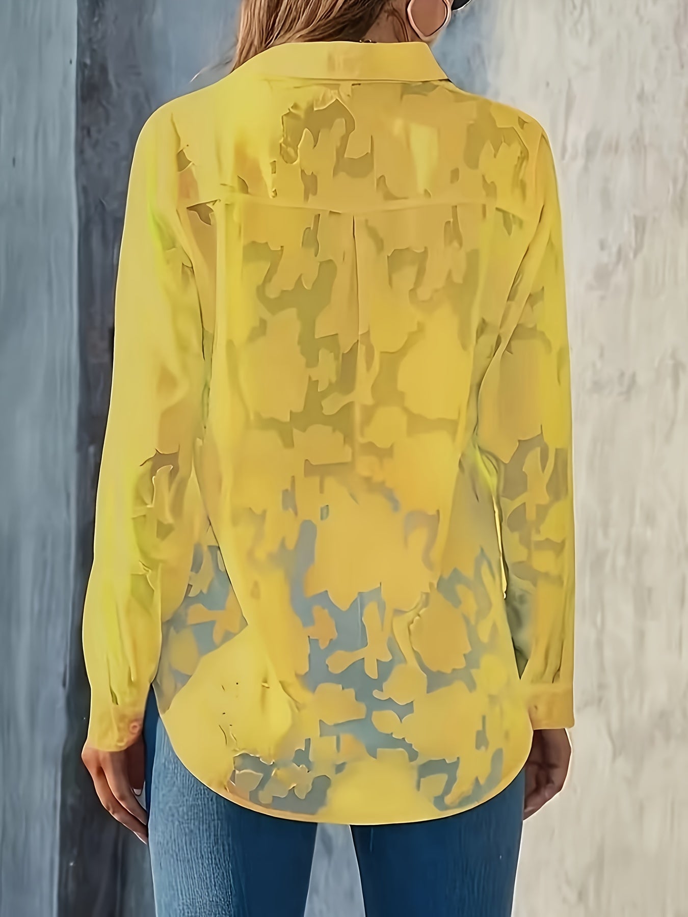 Plus o'lchamdagi ayollar bluzkasi cho'ntak bilan polyester tugma bilan yopiladigan ko'ylak