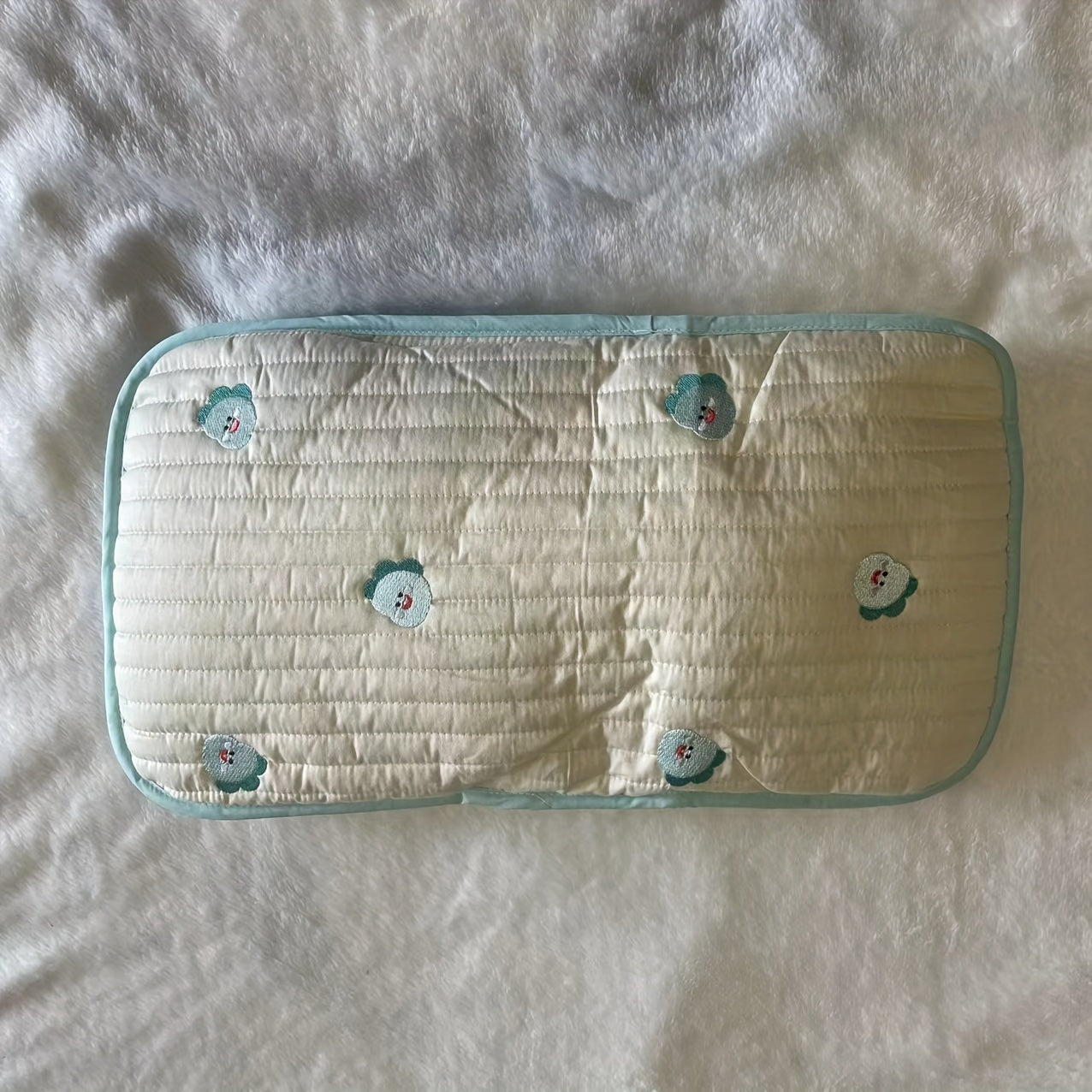 Breathable Gauze Mesh Cushion for Summer with Bear Embroidery for Breastfeeding