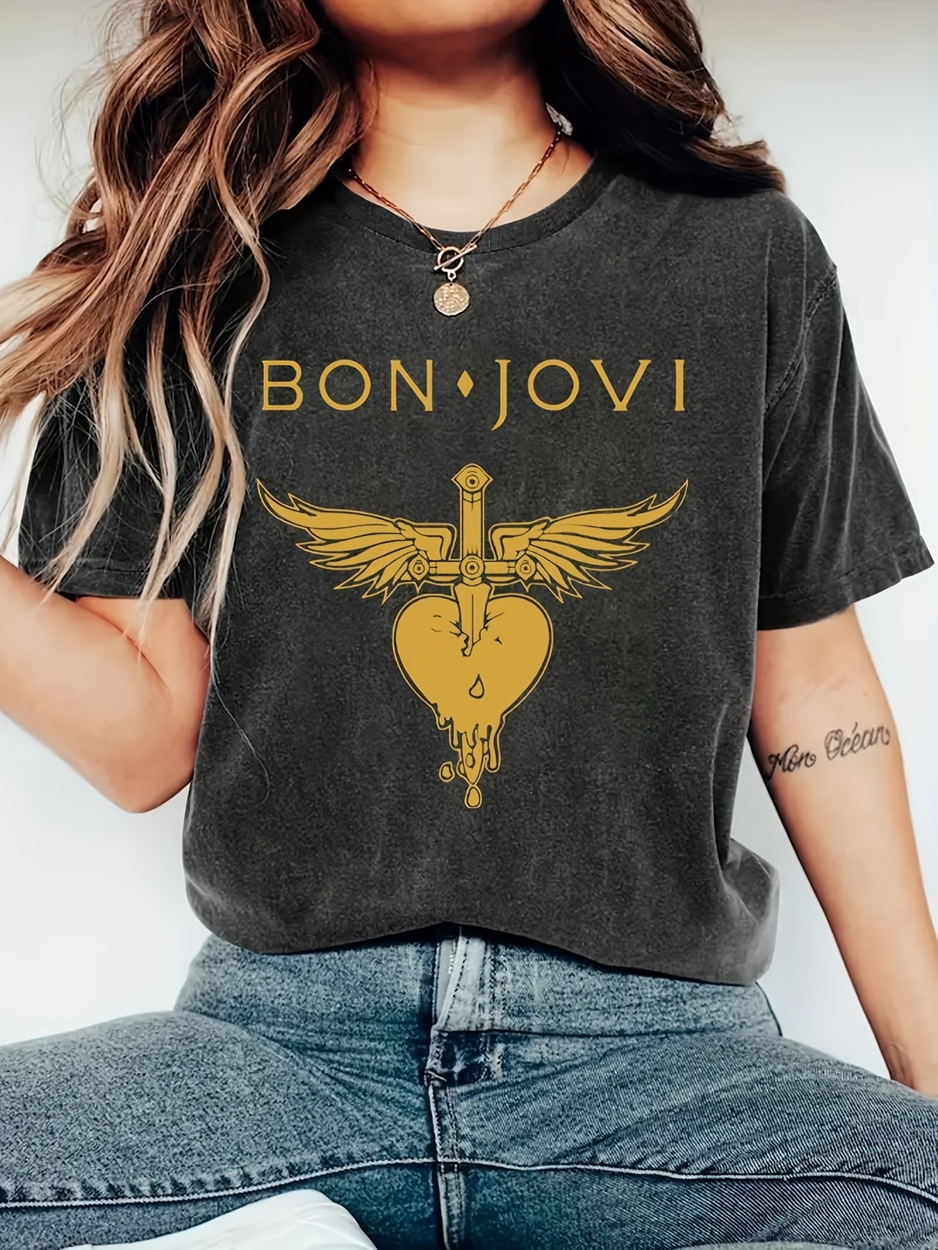 Plus Size Women's Graphic T-Shirt Short Sleeve Casual Top with Winged Heart Design