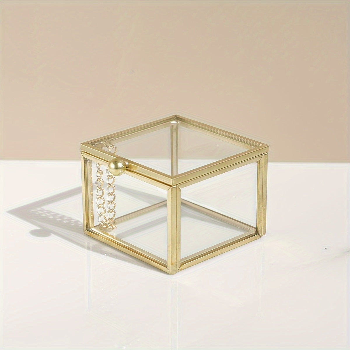 Квадратная стеклянная шкатулка для украшений с винтажным дизайном и золотыми акцентами для серег, колец и ожерелий