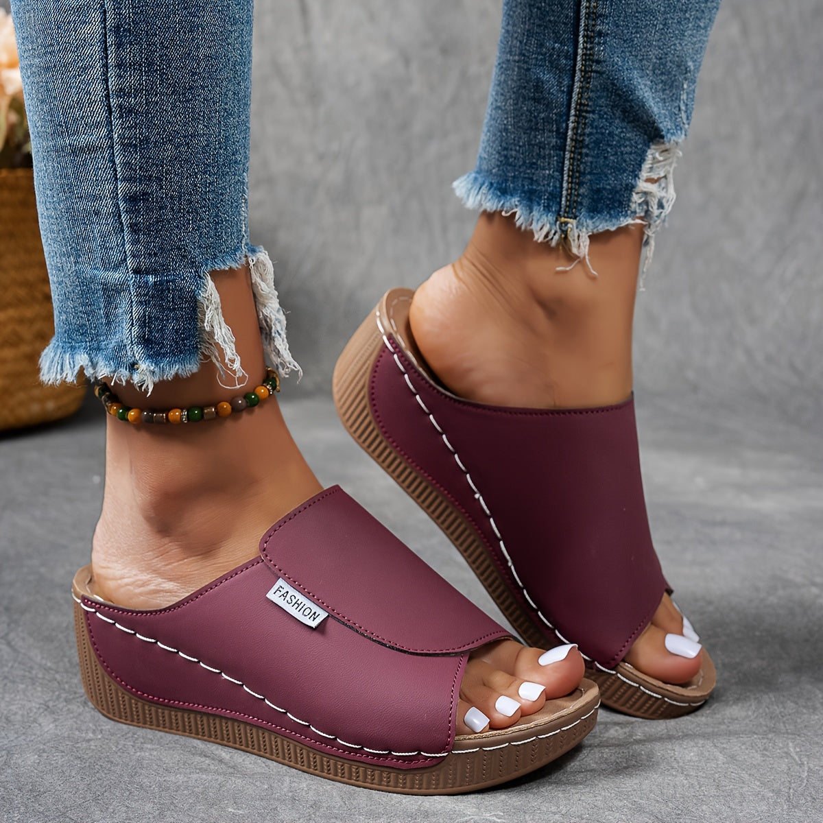 Women's Casual Slides with Arch Support Breathable Open Toe Strappy Back Mid Heel