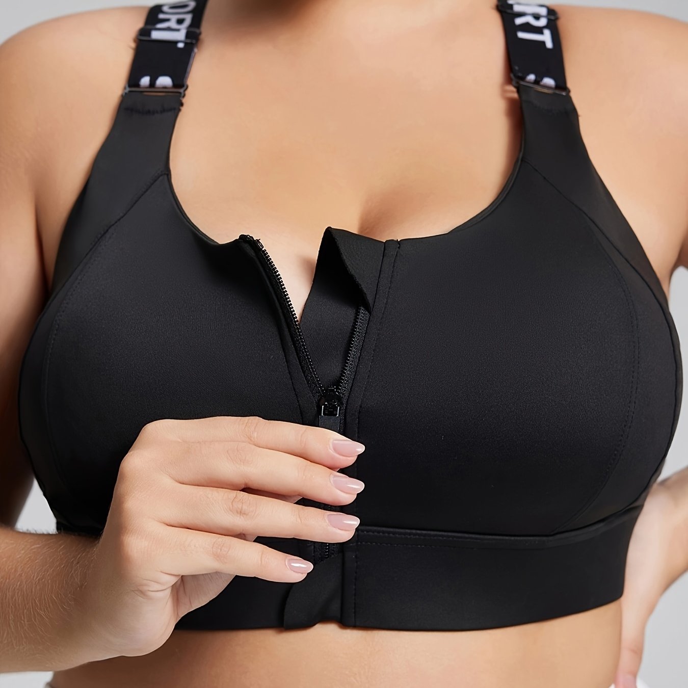 Plus Size Sports Bra Zipper Yoga Tank Top Padded Adjustable Straps