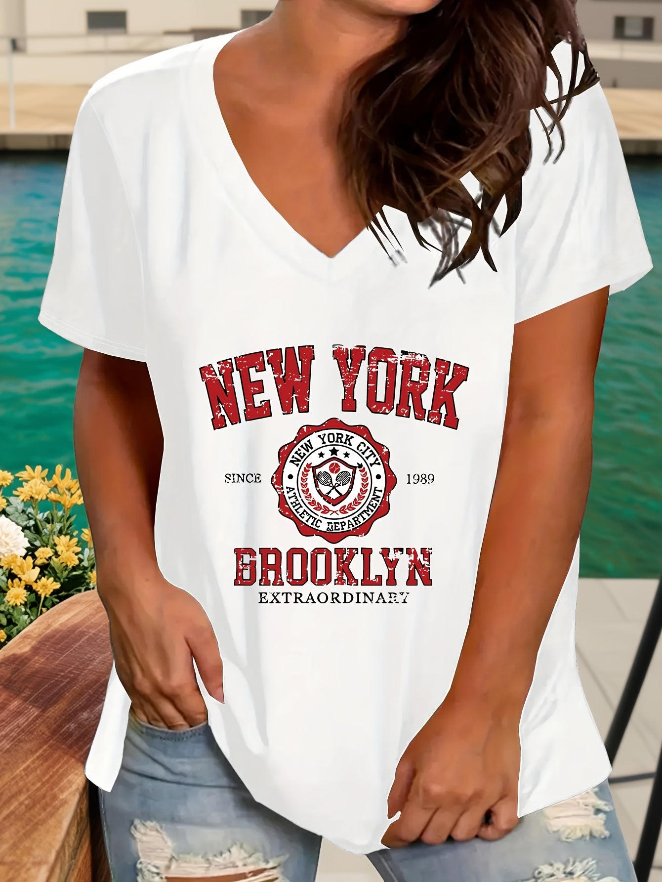 Plus Size Women's V-Neck T-Shirt Short Sleeve Loose Fit White Casual Top