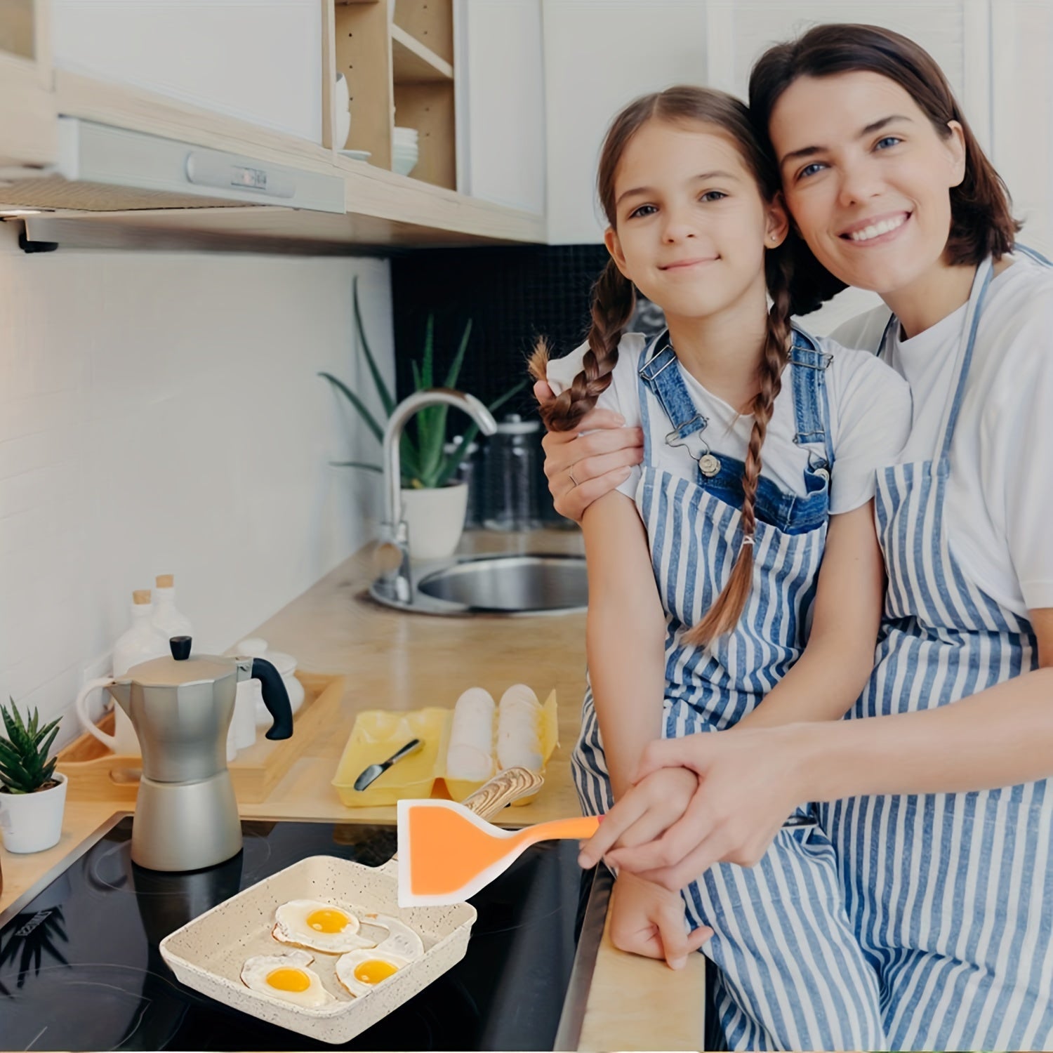 Yaponcha Tamagoyaki Keramika Qovurish Panasi - To‘g‘ri burchakli yopishqoq idish, izolyatsiyalangan silikon tutqichi bilan, silikon spatula va yog‘ cho‘tkasi bilan birga, parvarish ko‘rsatmalari: Faqat qo‘lda yuvish.
