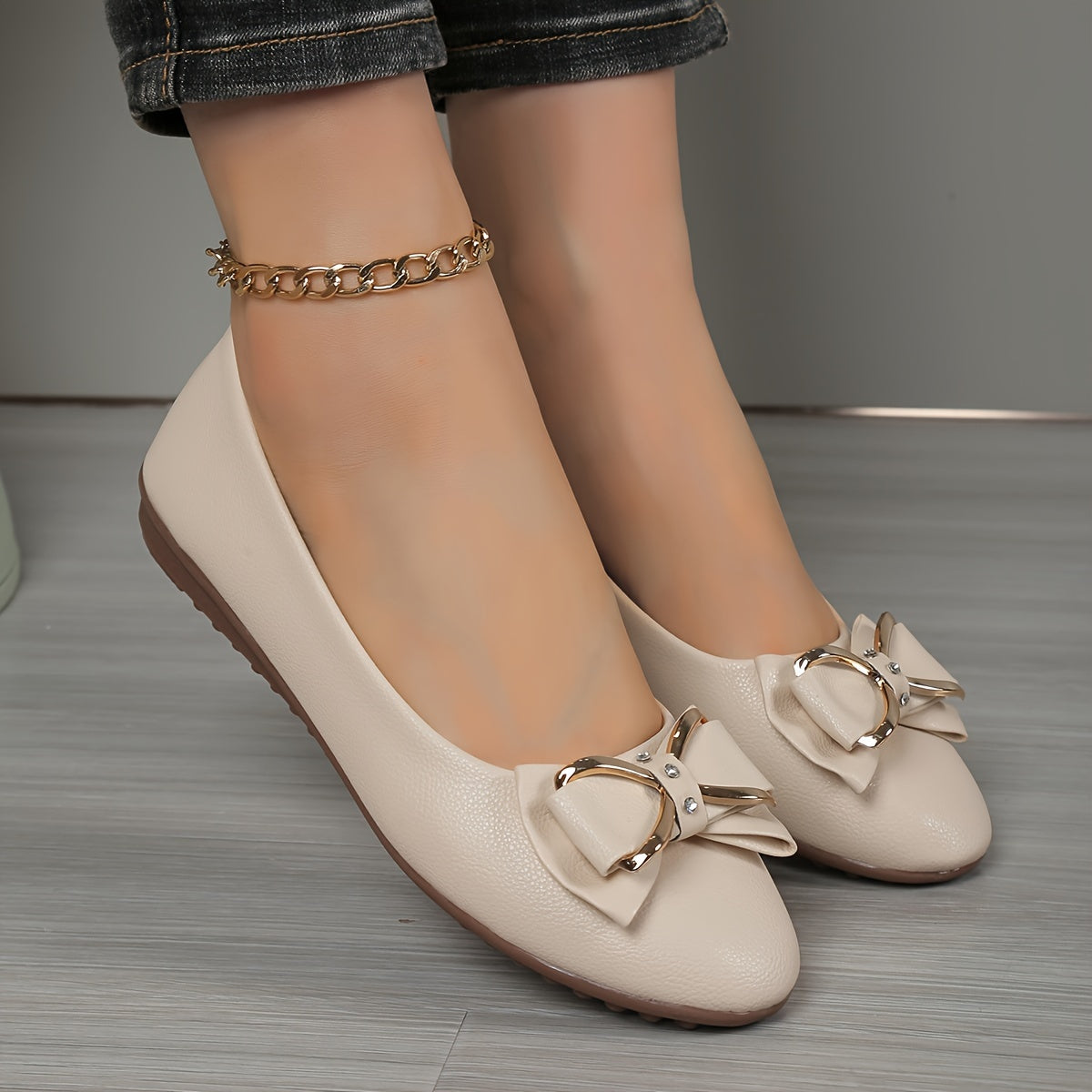 Women's Casual Flats with Bow and Rhinestone Detail Slip-On Round Toe Solid Color
