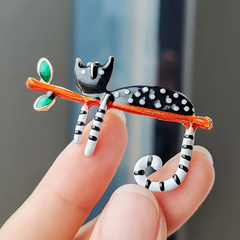 Vintage Style Spotted Cat Brooch for Women's Clothing Retro Animal Accessory