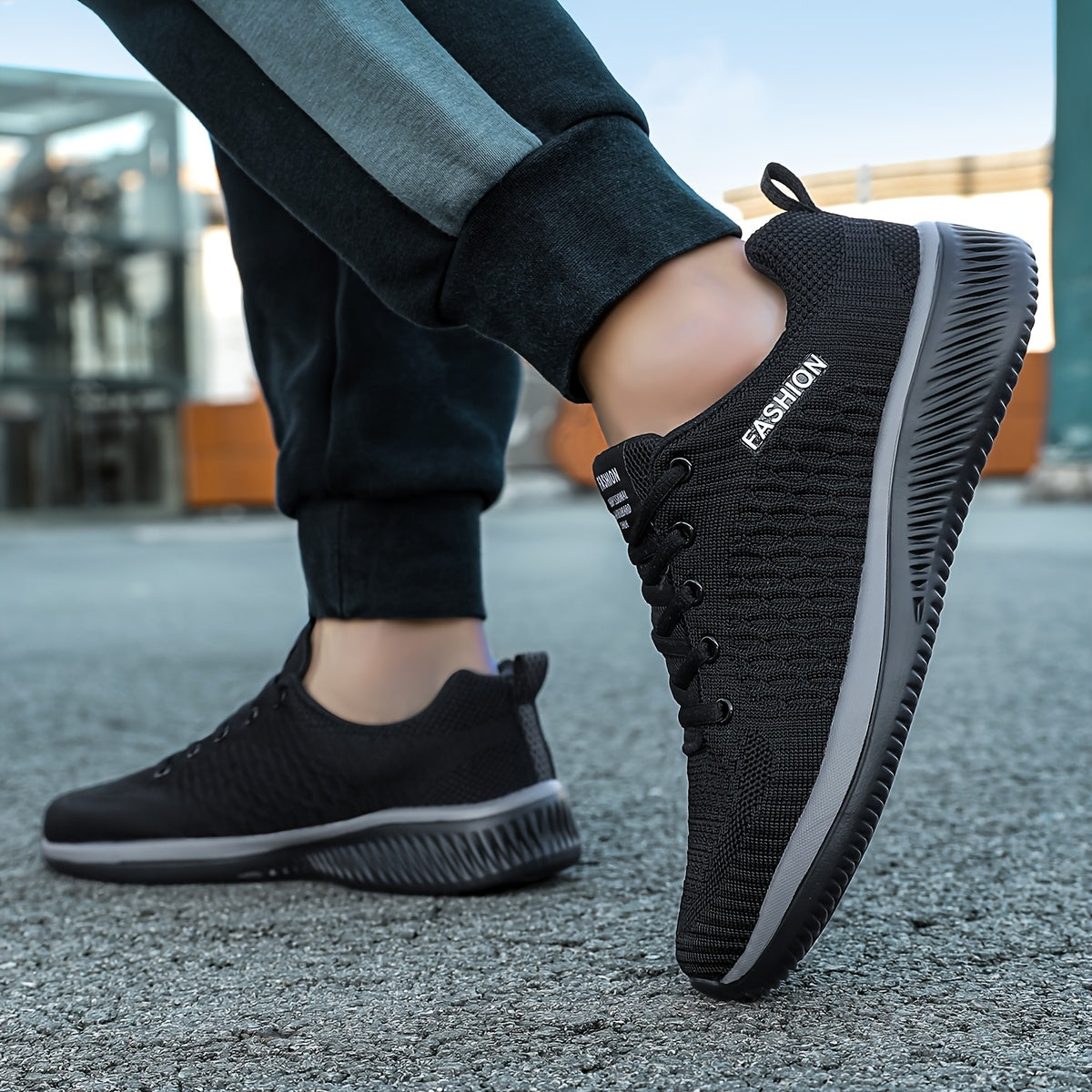 Unisex Mesh Sneakers Lightweight Breathable Lace-Up Athletic Shoes