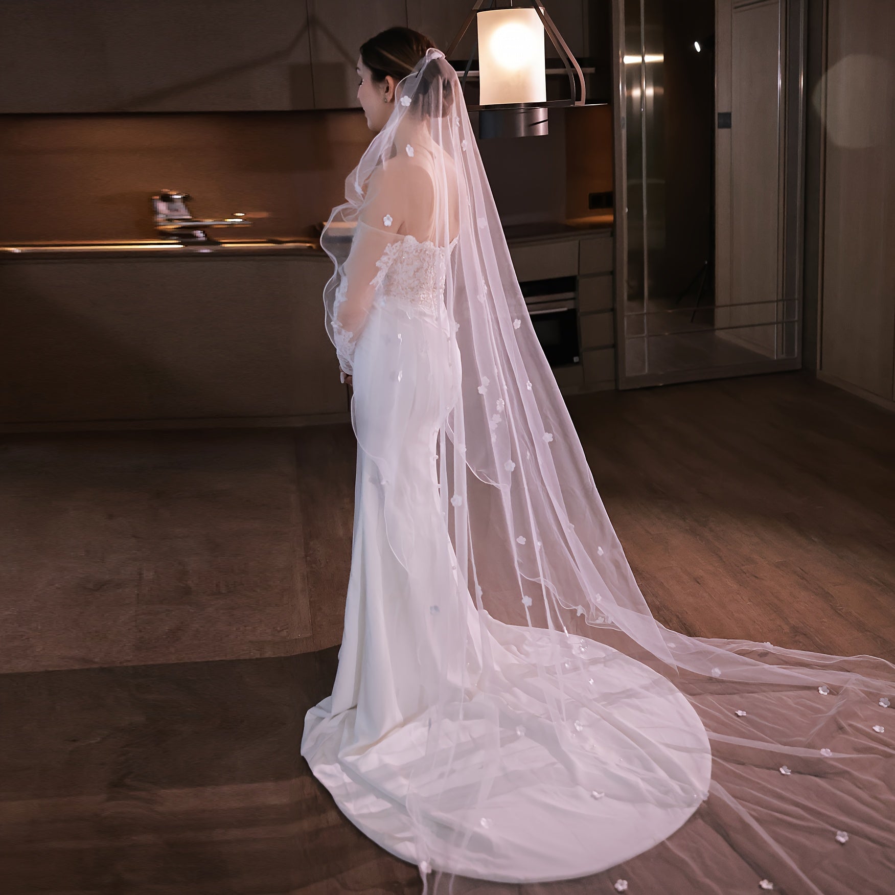 Elegant Bridal Veil with Romantic Princess Theme Polyester Fiber for Weddings and Events