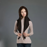 Qora rangda qizil aksentlar bilan bezatilgan zamonaviy ayollar uchun soxta mink mo'ynali sharf shlyapa, kuz/qish uchun mukammal.