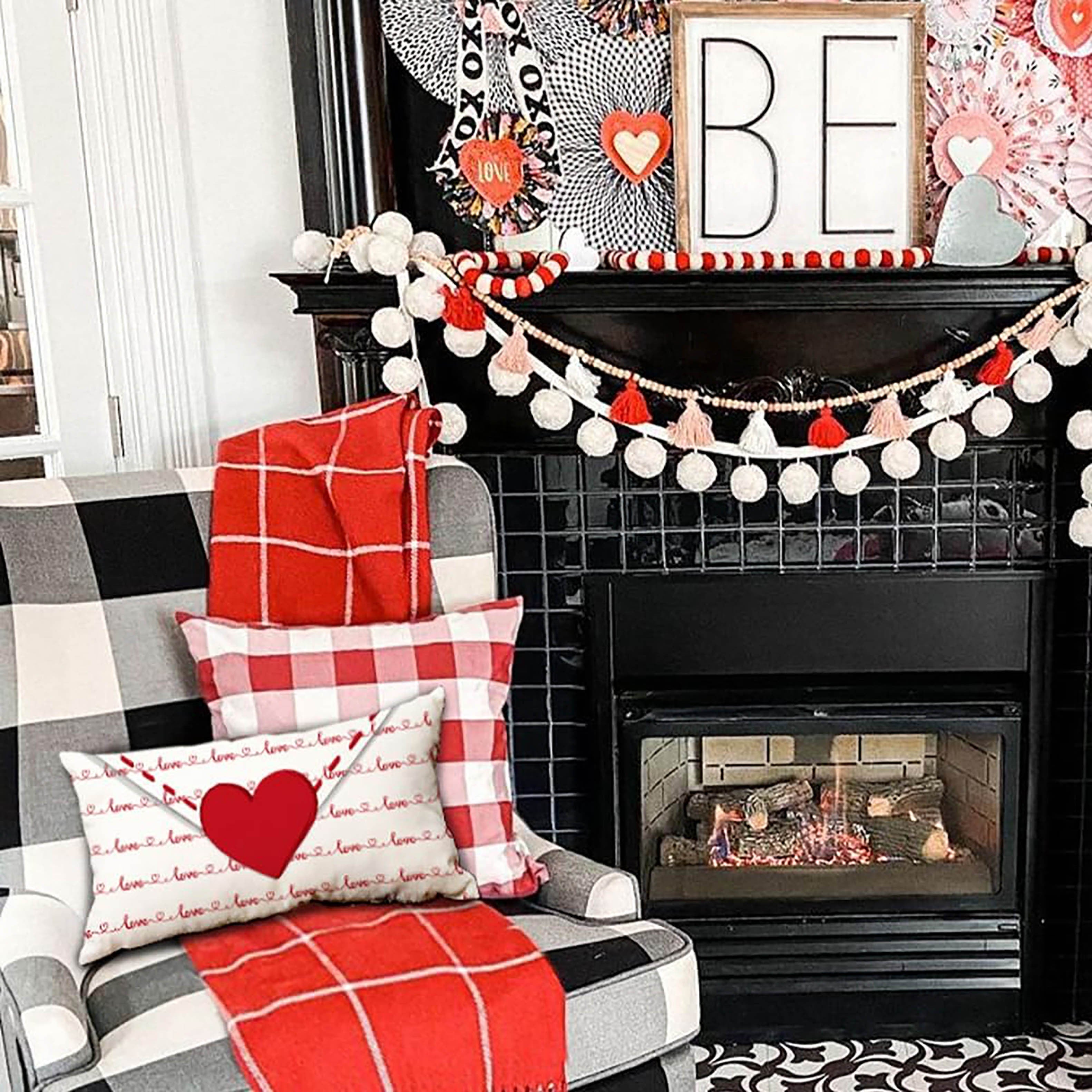 Valentine's Day Pillow Cover Set 1 Red Hearts Love Stripe 30x50 cm Decor