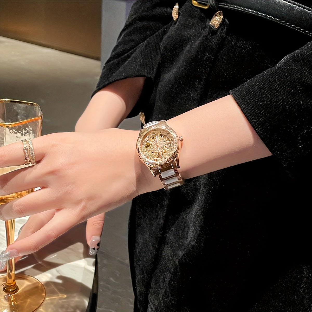 Luxury Mechanical Wristwatch Ceramic Band Water-Resistant Round Case