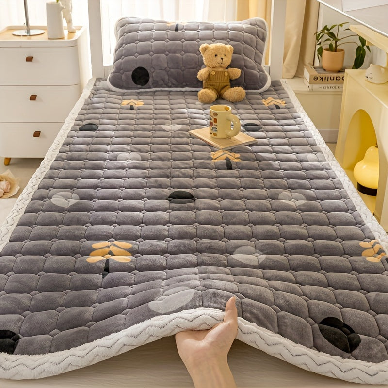 Soft Velvet Bedding Protector Hypoallergenic Breathable Flannel Cover for Autumn Winter