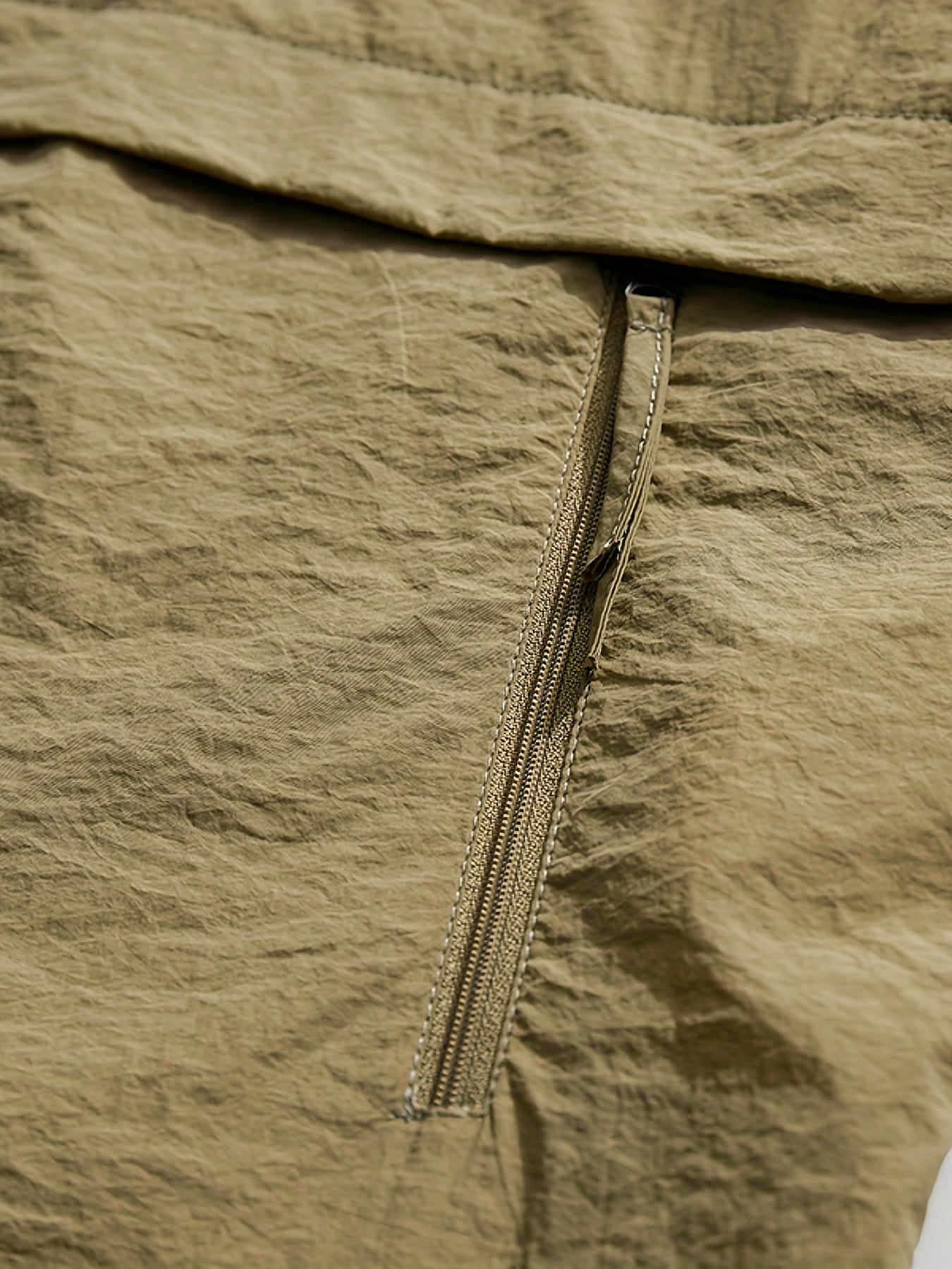 Men's Lightweight Breathable Hooded Outdoor Jacket for Sun Protection and Quick Drying