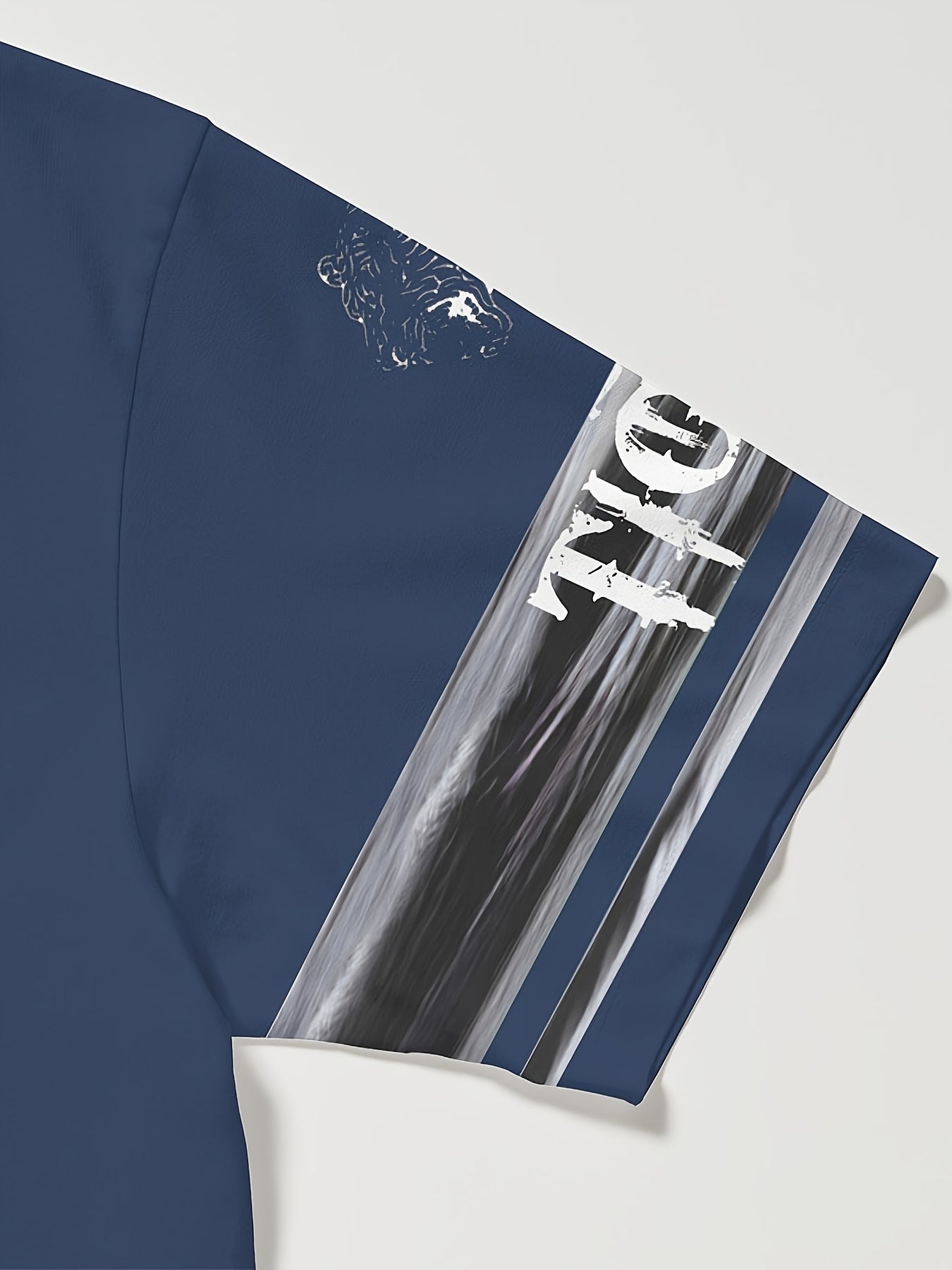 Erkaklar uchun tasodifiy yengsiz futbolka.