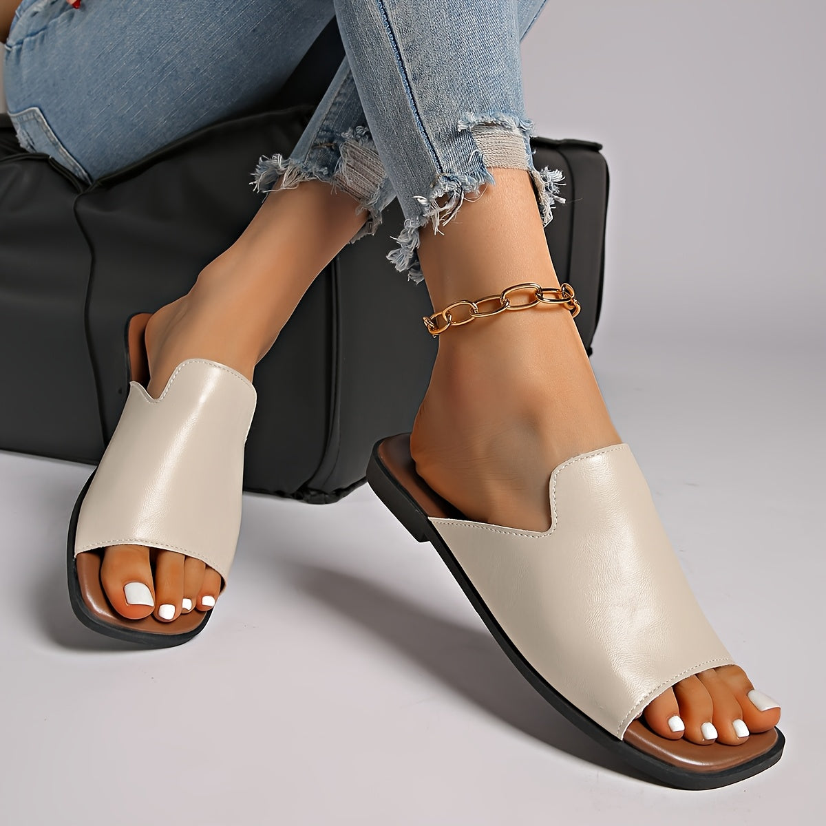 Women's Flat Sandals Slip-On Square Toe Cushioned Breathable Summer Beach Shoes