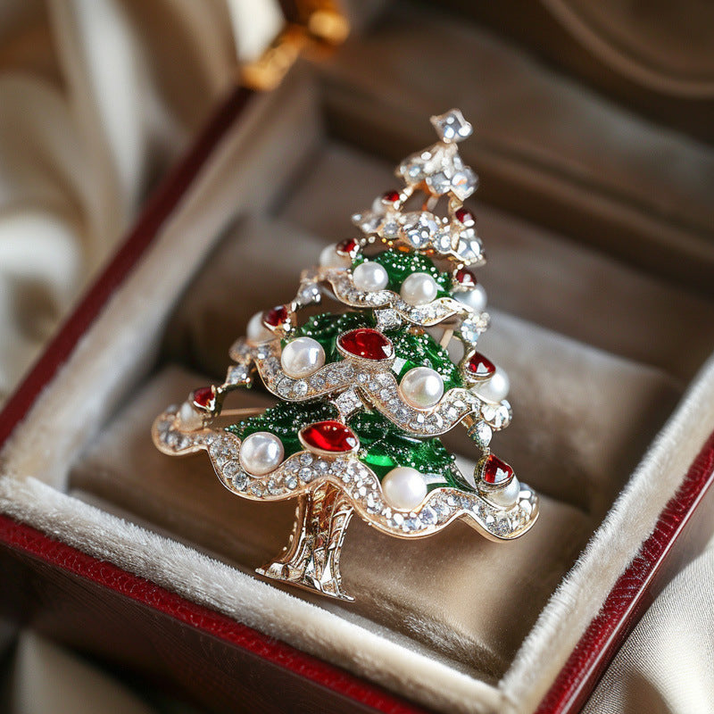 Luxurious Crystal Christmas Tree Brooch for Women and Men Elegant Holiday Jewelry